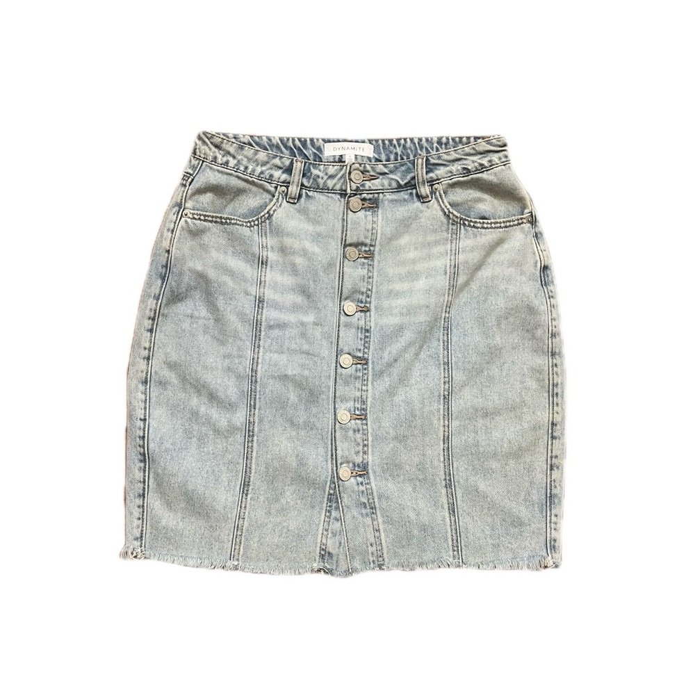 BUTTON UP DENIM SKIRT SIZE MEDIUM